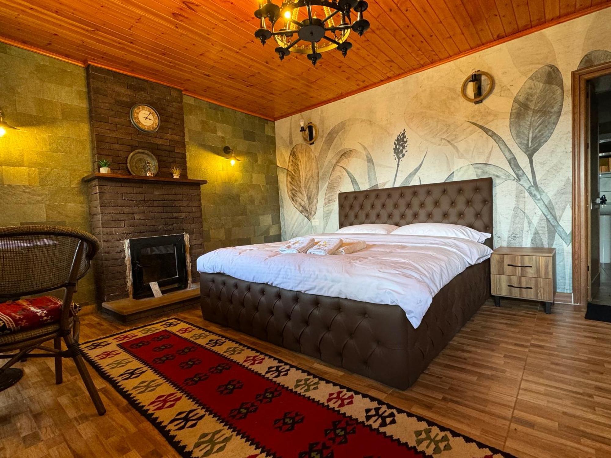Keshtjella Xhabeqos Hotel Ljaknasi Exterior foto