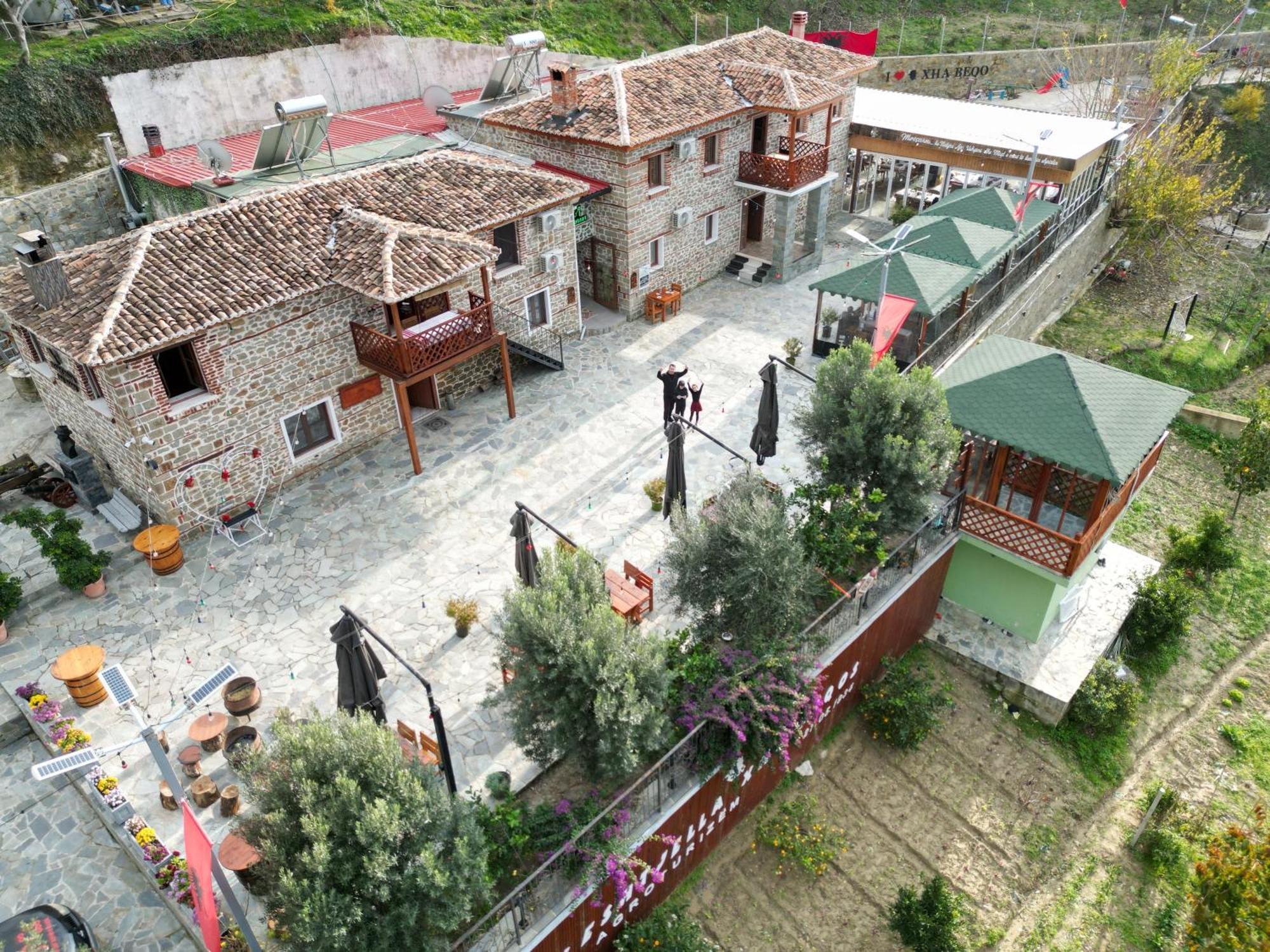 Keshtjella Xhabeqos Hotel Ljaknasi Exterior foto